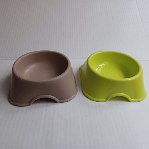 4/$30 Pet Food/Water Bowls - Small Pets - Picture 3 of 8